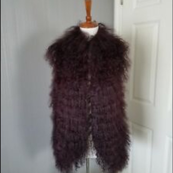 🔥BCBG MAXAZRIA RUNWAY Mongolian Fur Vest🔥 - Picture 4 of 8